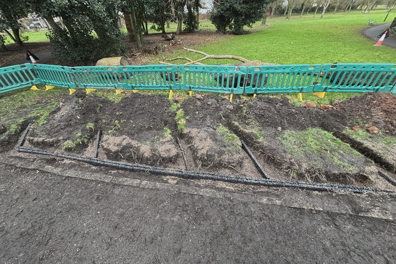 Drainage plank grip drain being installed on site